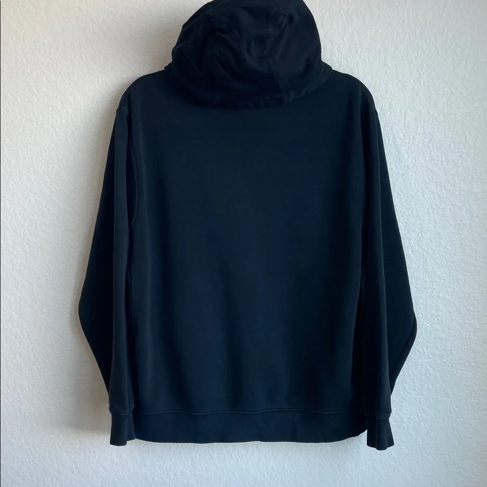 NIKE Men's Black Pullover Hoodie • Medium